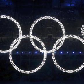 Jeden z olympijských kruhů se nerozsvítil